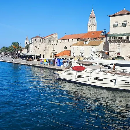 Aparthotel Penava, Private Beach, Pool And 7min To