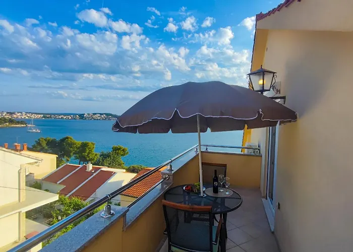 Penava, Private Beach, Pool And 7min To Lejlighedshotel
