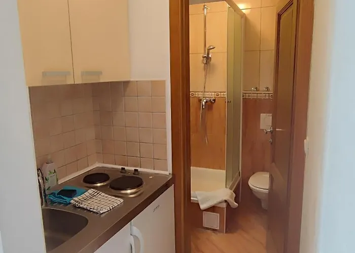 Penava, Private Beach, Pool And 7min To 3*