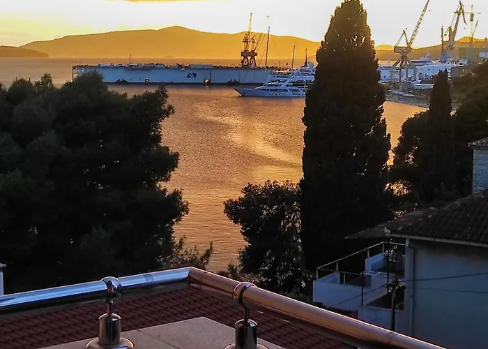 Penava, Private Beach, Pool And 7min To Lejlighedshotel Trogir