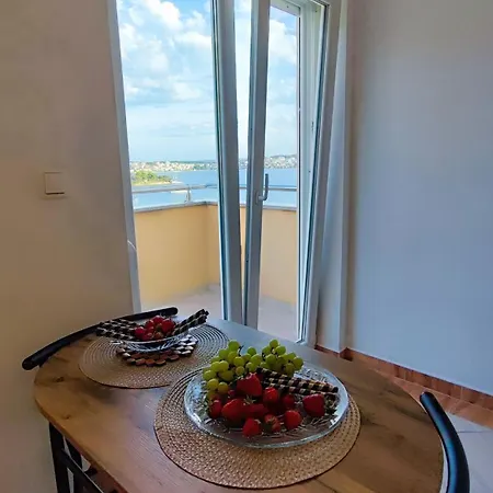 Penava, Private Beach, Pool And 7min To 公寓式酒店 *