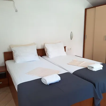 Penava, Private Beach, Pool And 7min To Lejlighedshotel