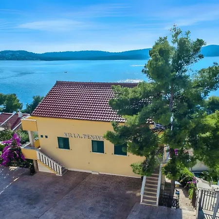 Lejlighedshotel Penava, Private Beach, Pool And 7min To Trogir