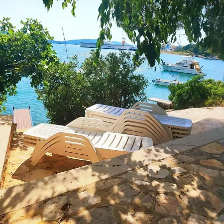 公寓式酒店 Penava, Private Beach, Pool And 7min To *