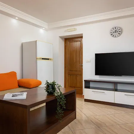 Aparthotel Penava, Private Beach, Pool And 7min To