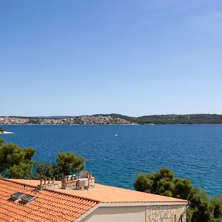 Aparthotel Penava, Private Beach, Pool And 7min To