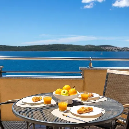 Penava, Private Beach, Pool And 7min To Aparthotel 3*
