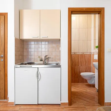 Aparthotel Penava, Private Beach, Pool And 7min To