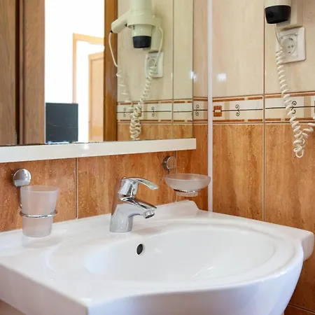 Penava, Private Beach, Pool And 7min To Aparthotel