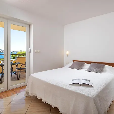 Penava, Private Beach, Pool And 7min To Aparthotel 3*