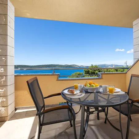 Penava, Private Beach, Pool And 7min To Aparthotel 3*