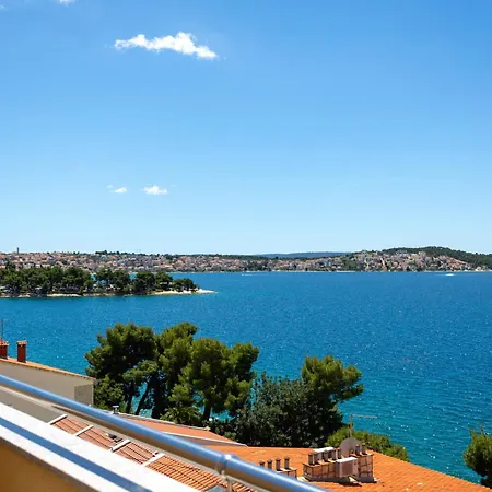 Aparthotel Penava, Private Beach, Pool And 7min To 3*