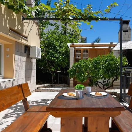 Penava, Private Beach, Pool And 7min To 3*