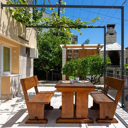 Aparthotel Penava, Private Beach, Pool And 7min To 3*