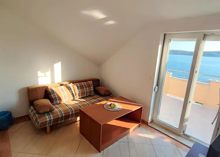 Apartmanhotel Penava, Private Beach, Pool And 7min To 3*