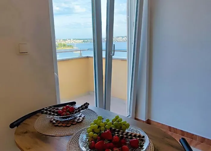 Penava, Private Beach, Pool And 7min To Aparthotel 3*