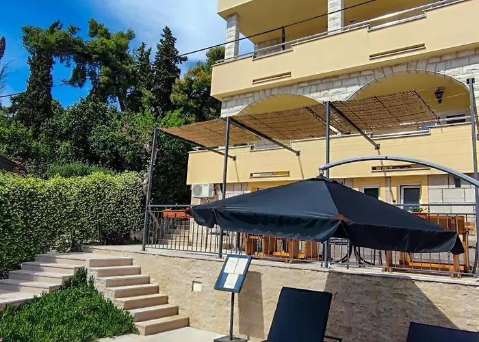 Penava, Private Beach, Pool And 7min To 3*