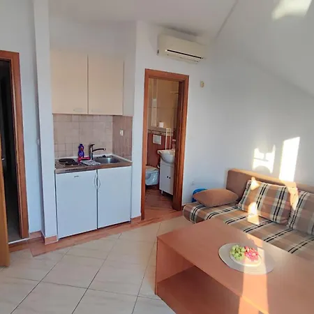 Aparthotel Penava, Private Beach, Pool And 7min To