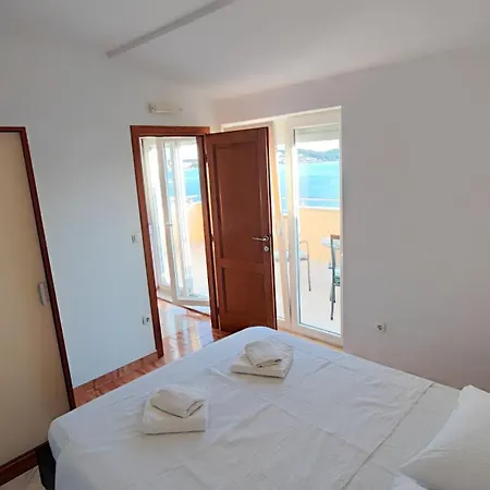 Penava, Private Beach, Pool And 7min To 3*