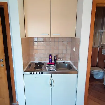 Penava, Private Beach, Pool And 7min To