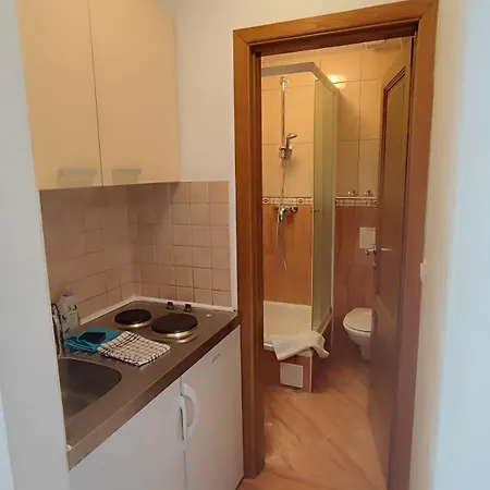 Penava, Private Beach, Pool And 7min To 3*