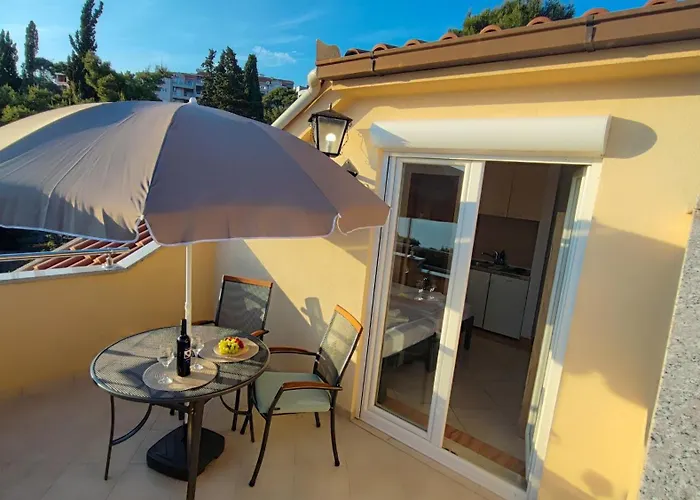 Apart Otel Penava, Private Beach, Pool And 7min To 3*